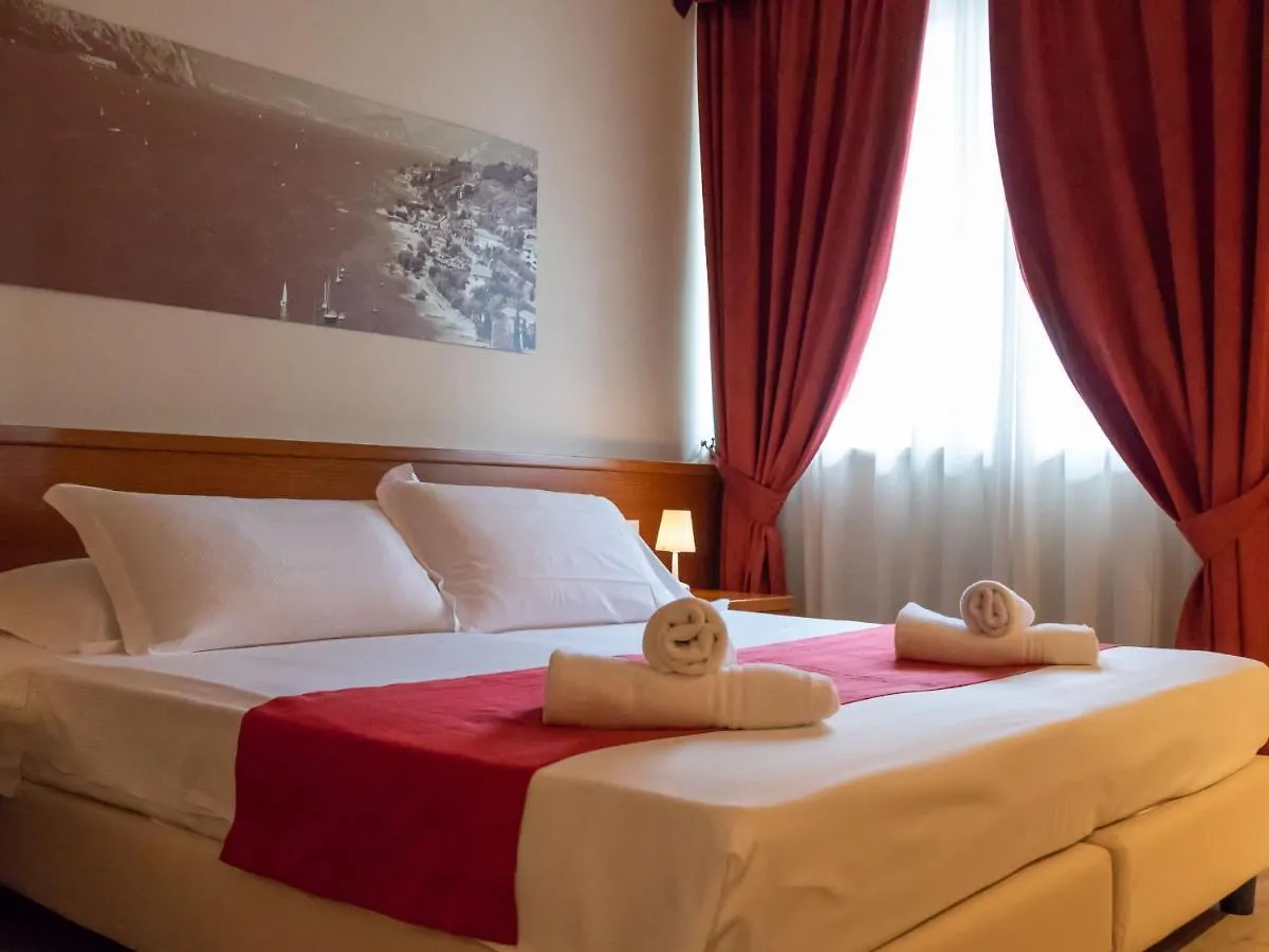 Hotel Venezia Park Castelnuovo del Garda 3*,  Italy
