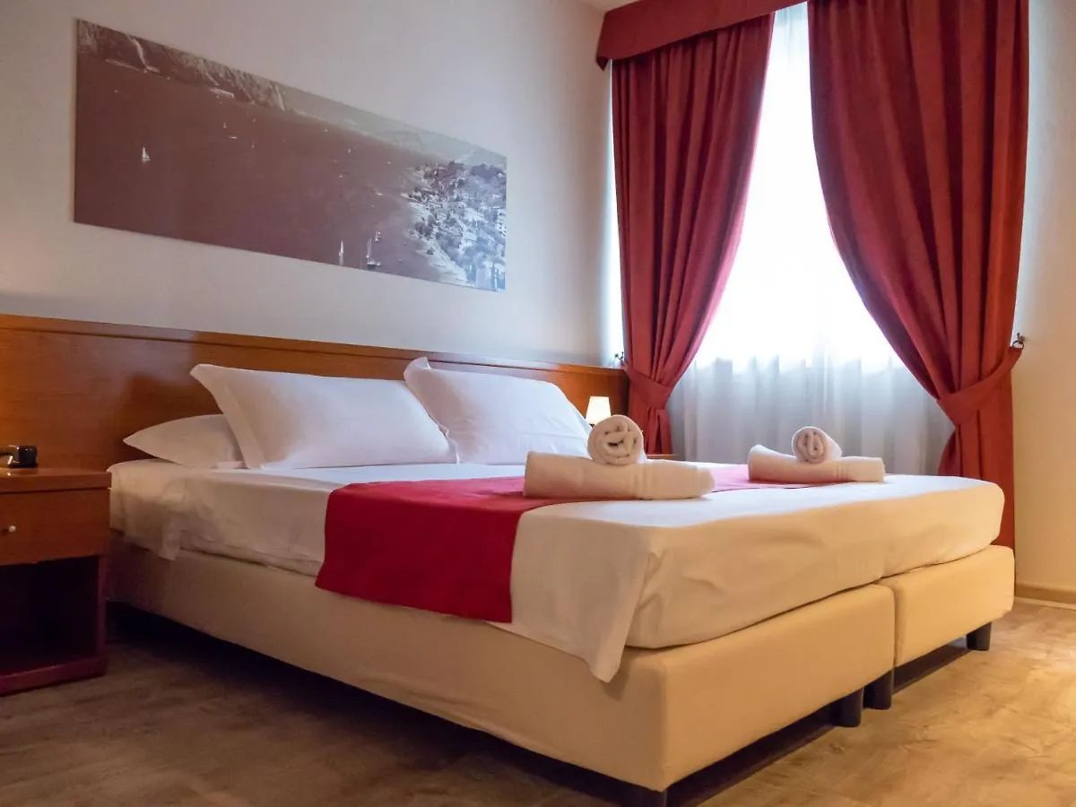 Hotel Venezia Park Castelnuovo del Garda 3*,  Italy