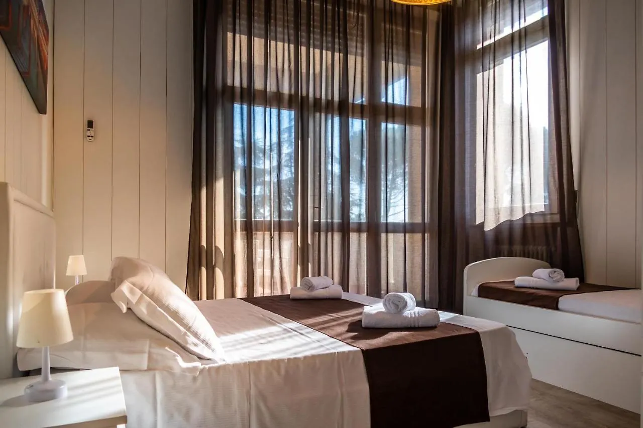 Hotel Venezia Park Castelnuovo del Garda 3*,  Italy
